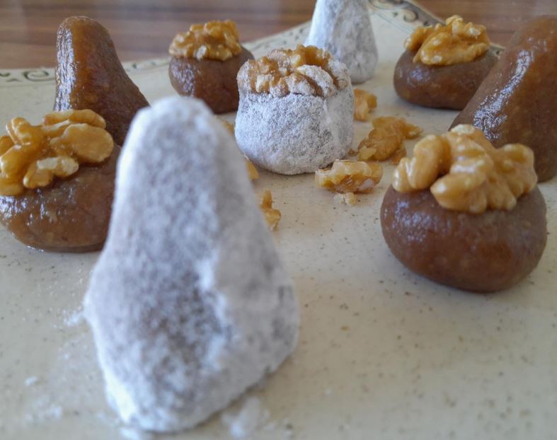 VIDEO: SABORES ARMENIOS – BOMBONES DE NUEZ, POR DIANA BOUDOURIAN.