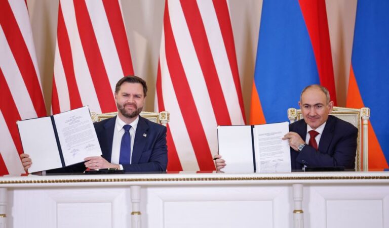 VIDEO: VICEPRESIDENTE DE EE UU VANCE EN ARMENIA – REUNIÓN CON PASHINIAN – COOPERACIÓN EN PROYECTO TRIPP, ENERGÍA NUCLEAR Y TECNOLOGÍA MILITAR CON DRONES.