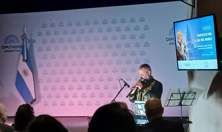VIDEOS: CONCIERTO DE DUDUK POR GAGIK GASPARYAN EN ANEXO CÁMARA DIPUTADOS DE ARGENTINA – PROYECTO POR LA PAZ EN EL MUNDO.