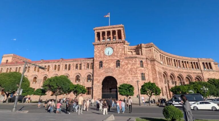 ELECCIONES EN ARMENIA: PASHINIAN APUESTA A ABRIR FRONTERAS CON AZERBAIYÁN Y TURQUÍA.