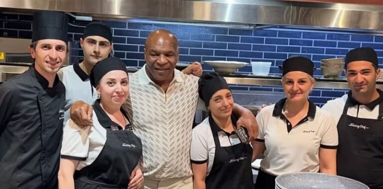 VIDEO: EL EXCAMPEÓN DE BOX MIKE TYSON ESTÁ EN ARMENIA.