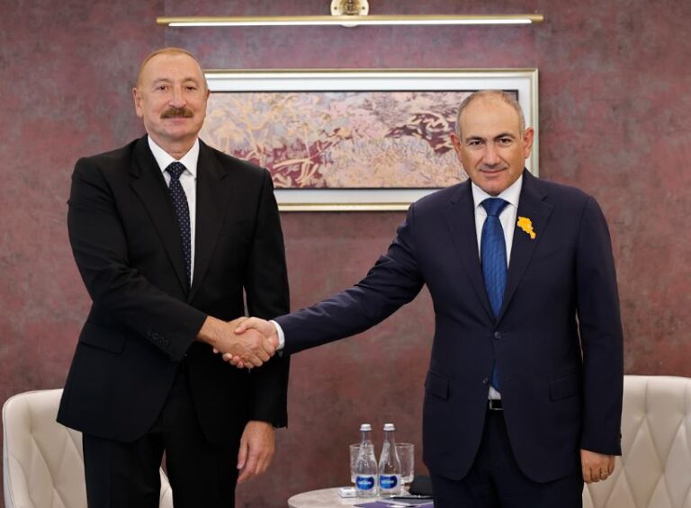 VIDEO: PASHINIAN Y ALIYEV SE REUNIERON EN BISHKEK, KIRGUISTÁN – ANALIZARON DELIMITACIÓN DE FRONTERAS Y RUTA TRIPP.