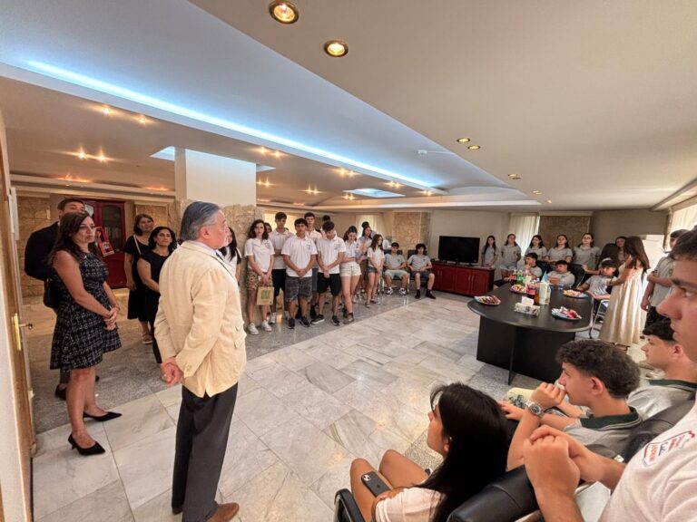 EL EMBAJADOR DE ARGENTINA EN ARMENIA DIO LA BIENVENIDA A JÓVENES DE COLEGIOS ARMENIOS DE BUENOS AIRES Y DE HOMENETMÉN.