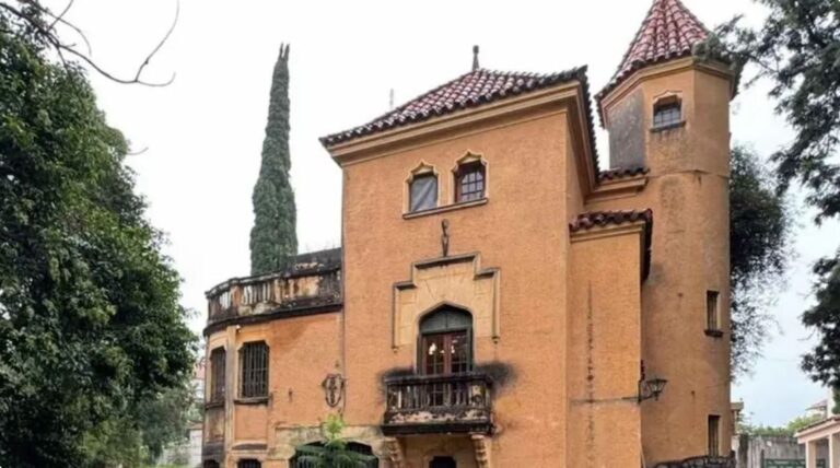 CÓRDOBA: SE VENDE «EL CASTILLITO» DONDE RESIDIÓ VAZKÉN I – PATRIMONIO CULTURAL Y SÍMBOLO DE LA COMUNIDAD ARMENIA.